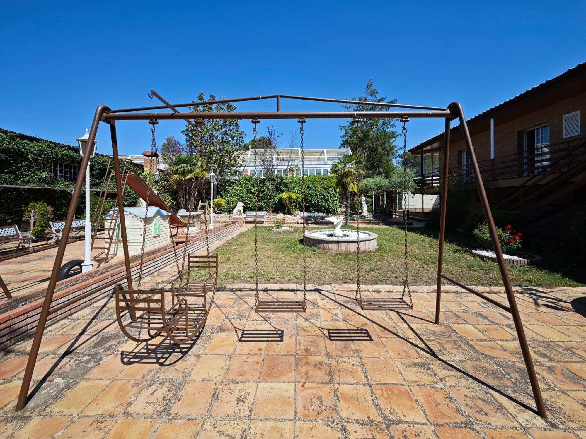 Espacio De Paz, Ideal Para Familias Villa Amalia La Llacuna Exterior foto