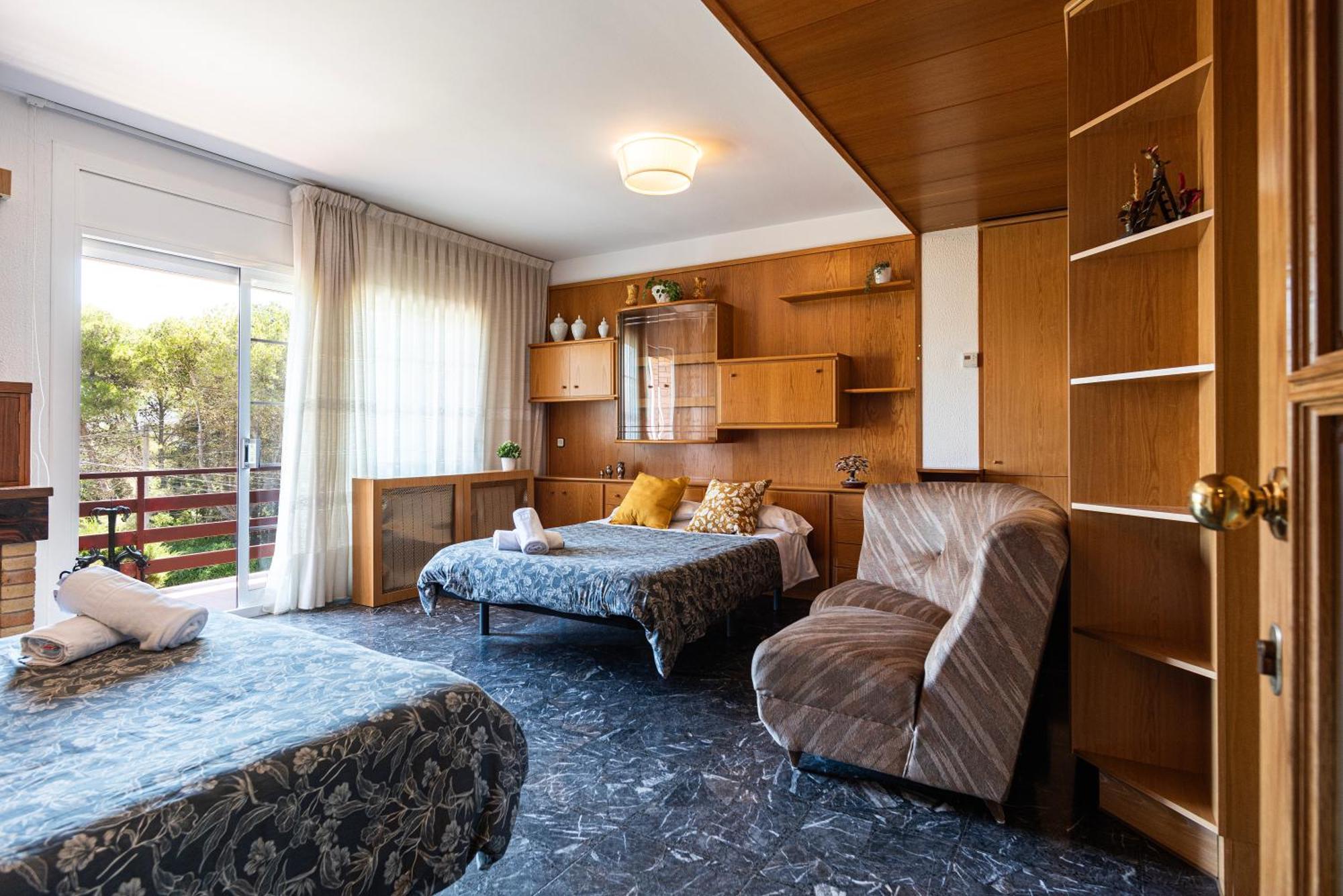 Espacio De Paz, Ideal Para Familias Villa Amalia La Llacuna Exterior foto