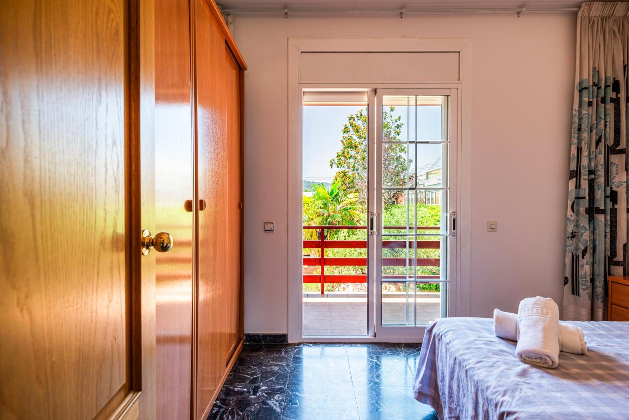 Espacio De Paz, Ideal Para Familias Villa Amalia La Llacuna Exterior foto