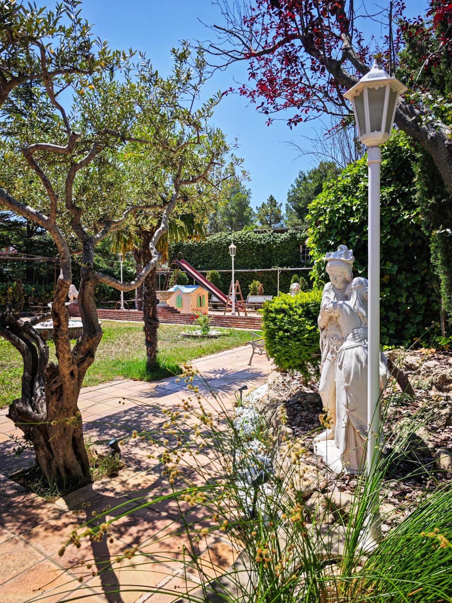 Espacio De Paz, Ideal Para Familias Villa Amalia La Llacuna Exterior foto